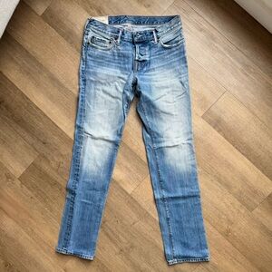 A&F Washed Slim Fit Jeans